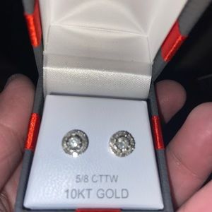 Diamond 5/8 earrings 10k white gold